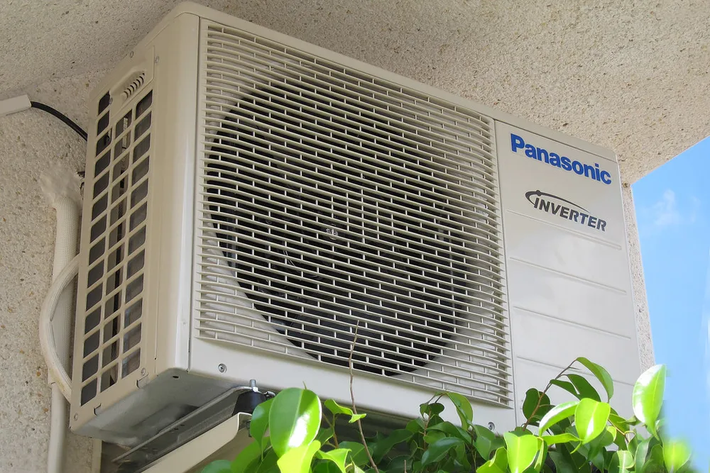 Samsung WindFree แอร์ Inverter ระบบลมเย็นแบบไม่โดนตรง