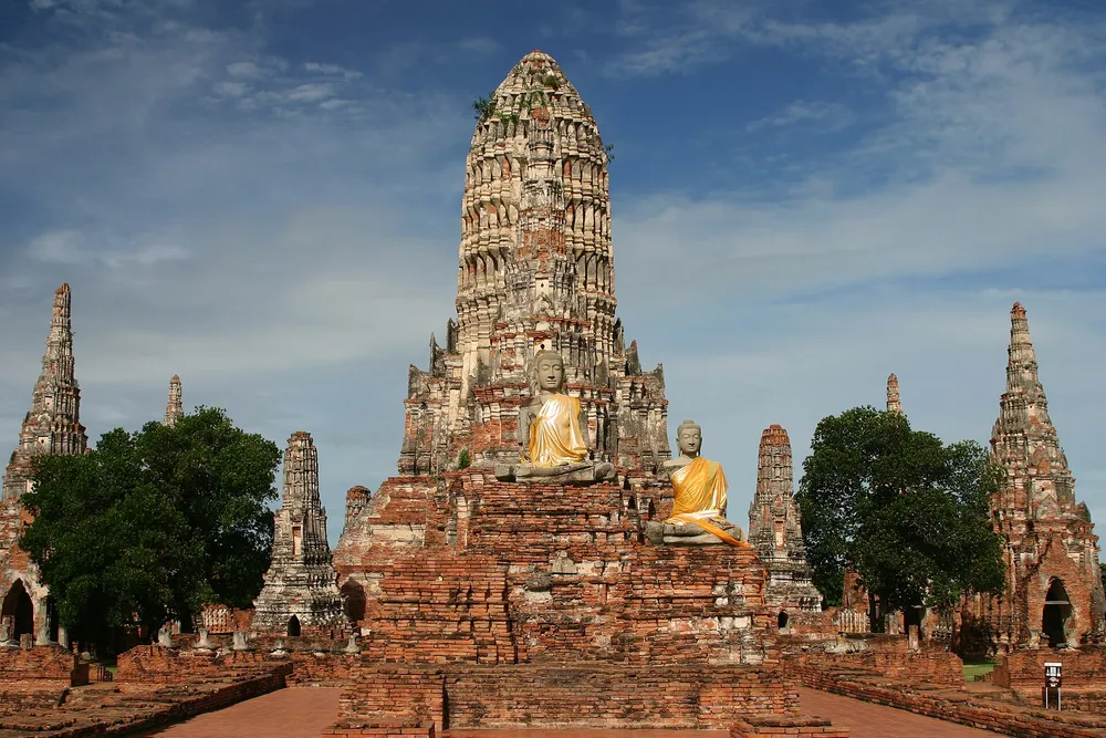 วัดไชยวัฒนาราม ปรางค์กลางและพระพุทธรูปในอยุธยา