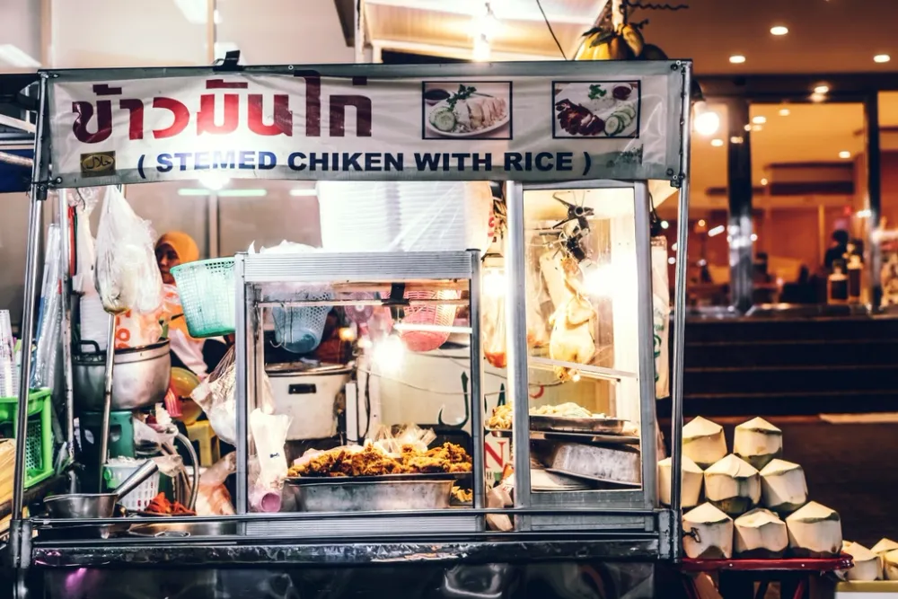 ร้านข้าวมันไก่ริมทางในไทย ตัวอย่างร้านค้ารายย่อยที่ใช้สิทธิ์ได้
