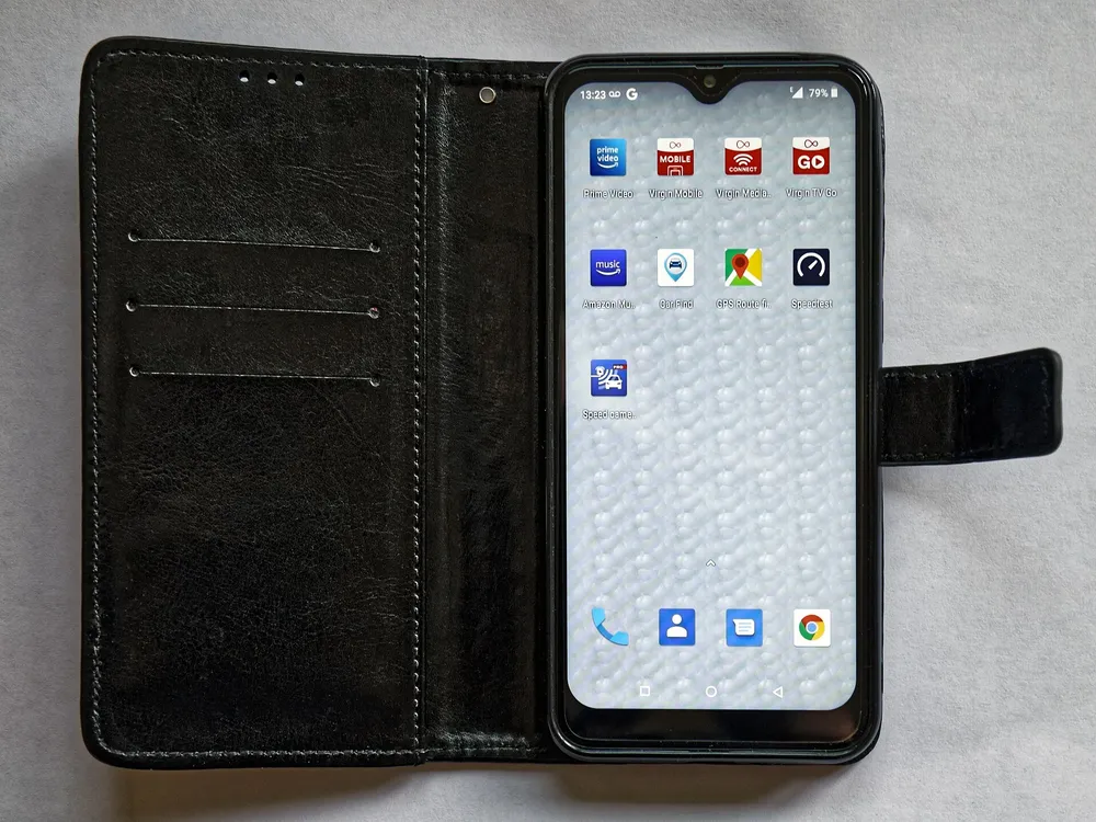 สมาร์ตโฟน Android พร้อมแอปพลิเคชันต่าง ๆ — ภาพประกอบ